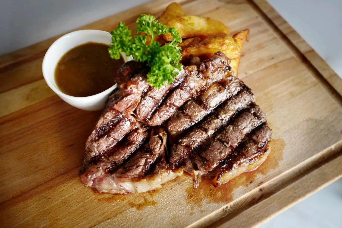 Glass Onion Seafood & Grill ยุโรป จีน ไทย จะเมนูไหนก็อร่อย