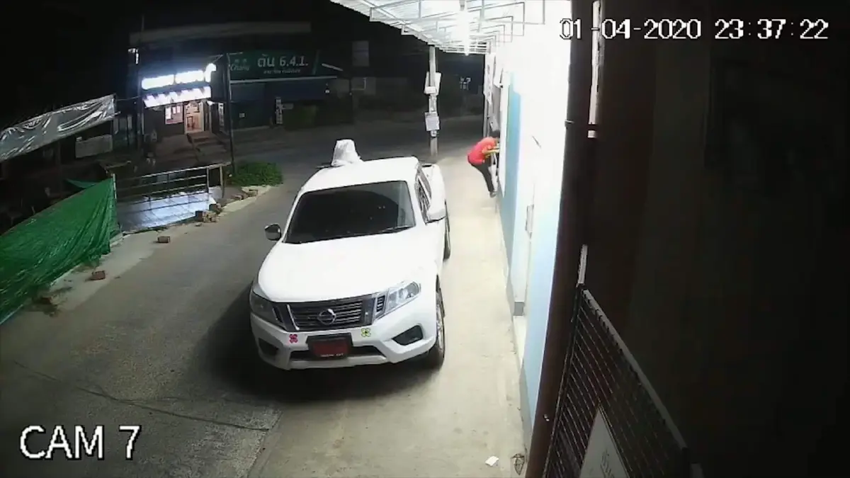 โจรแสบย่องฉกตระกร้าผ้าในร้านสะดวกซักช่วงประกาศเคอร์ฟิว