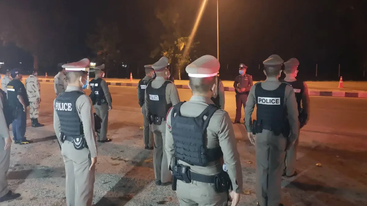 ศาลนครพนมสั่งกักขังชาวลาว 15 วันไม่รอลงอาญาฝ่าฝืนเคอร์ฟิว