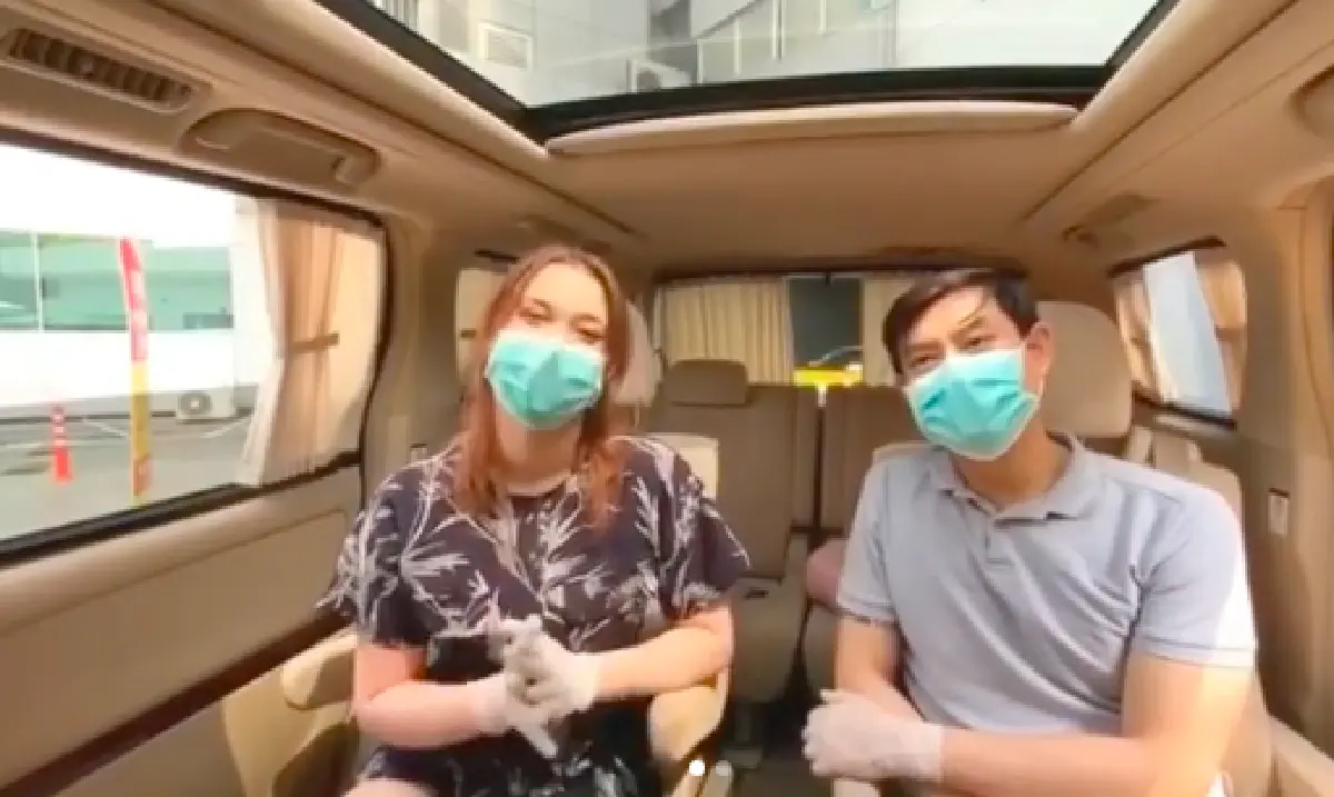  “แอน สิเรียม” รีบพาลูกสาว “นนนี่” ตรวจหาเชื้อโควิด-19 หลังกลับมาจากอังกฤษ