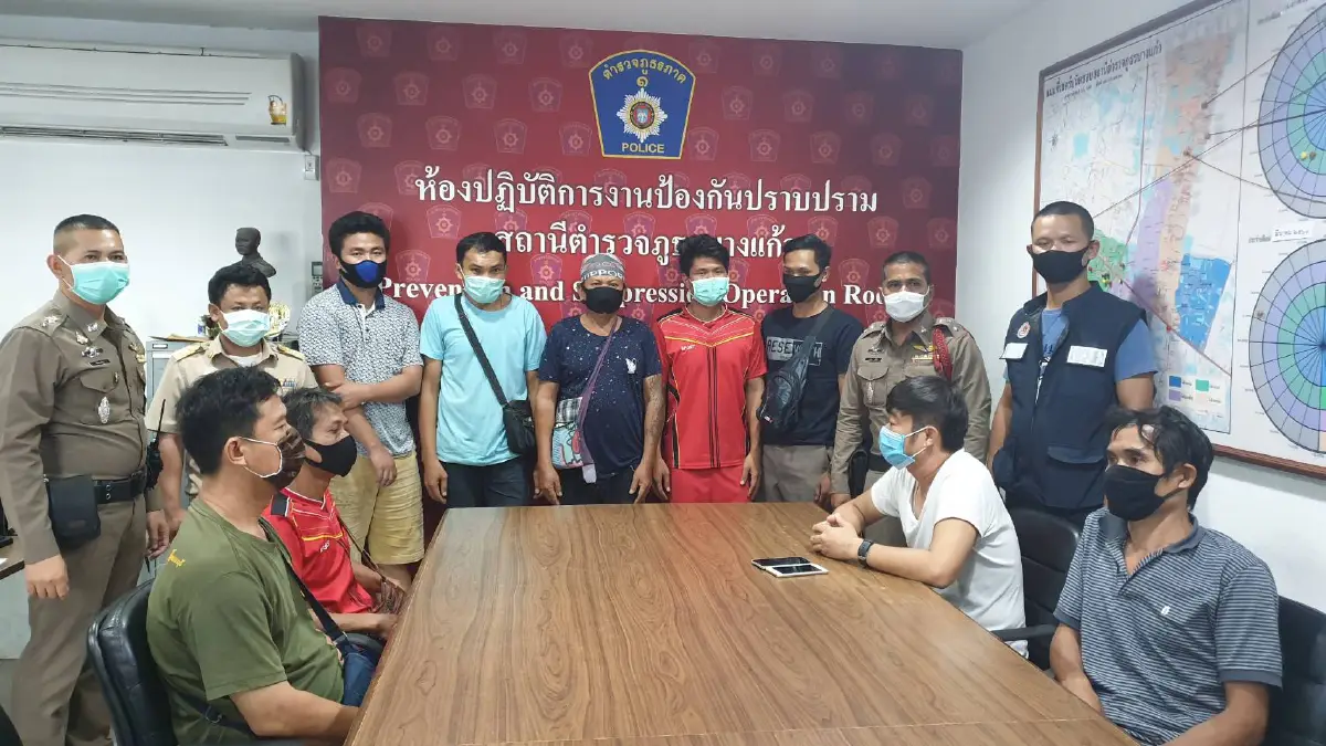 บุกจับเซียนพนันไก่ชนมั่วสุมซ้อมตีไก่กันสนุกสนานไม่กลัวโควิด-19