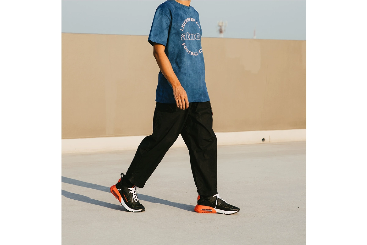 LCFC x atmos Bangkok รุ่นลิมิเต็ทแบบละ 84 ตัวในโลก! คอลเลกชั่นเสื้อยืดลายครามสุดคูลสไตล์สตรีทแวร์ วางจำหน่ายวันแรก 8 เมษายนนี้
