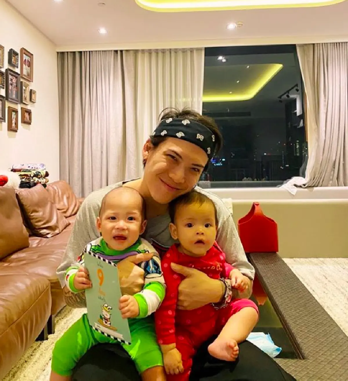 ถึงกับน้ำตาซึม “แม่เหน่ง" สุดภูมิใจได้เป็นแม่ยาย "ป๊อก ภัสสรกรณ์"