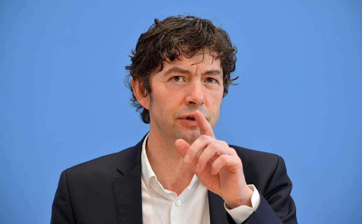 ฮีโร่ก็มีบาดแผล เบื้องหลังวีรบุรุษปัญญาชนแห่งยุคโควิด