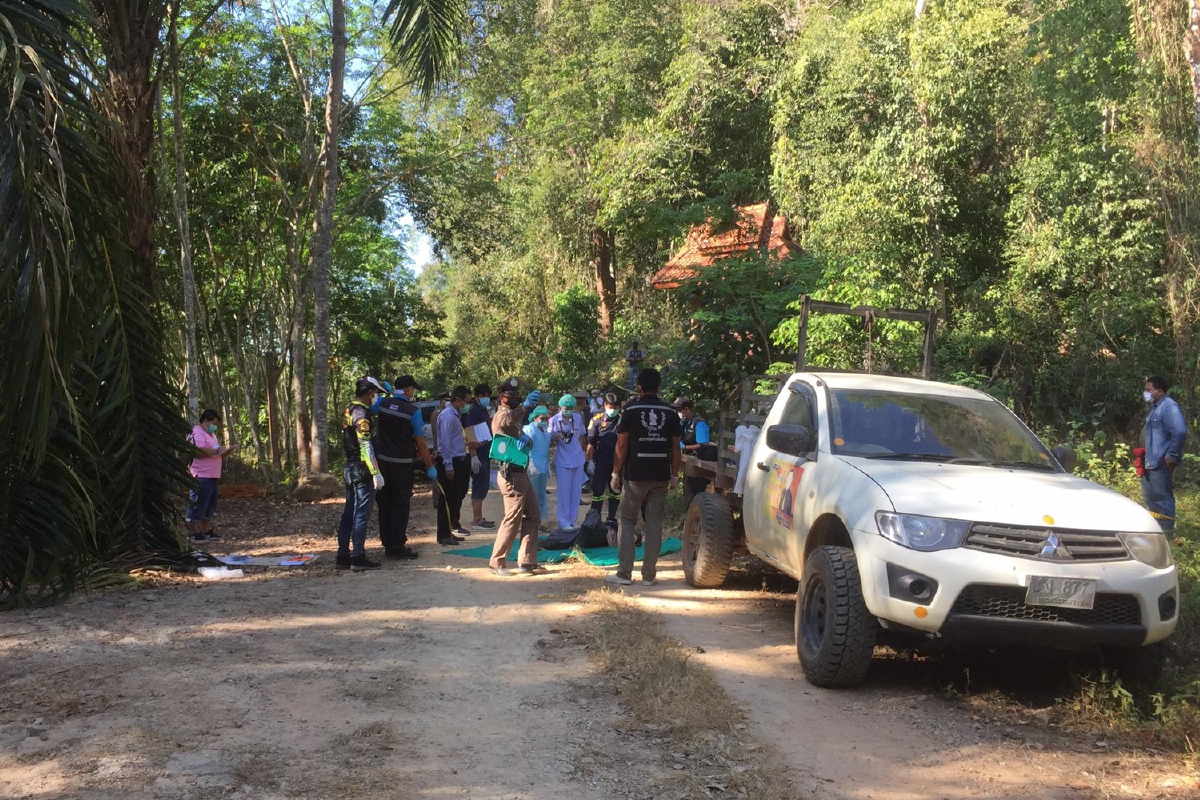 ตำรวจชี้ผบญ.ยิงพระนักพัฒนากับชาวบ้านดับใช้อำนาจตามพ.ร.ก.ฉุกเฉิน ตำรวจชี้ผบญ.ยิงพระนักพัฒนากับชาวบ้านดับใช้อำนาจตามพ.ร.ก.ฉุกเฉิน