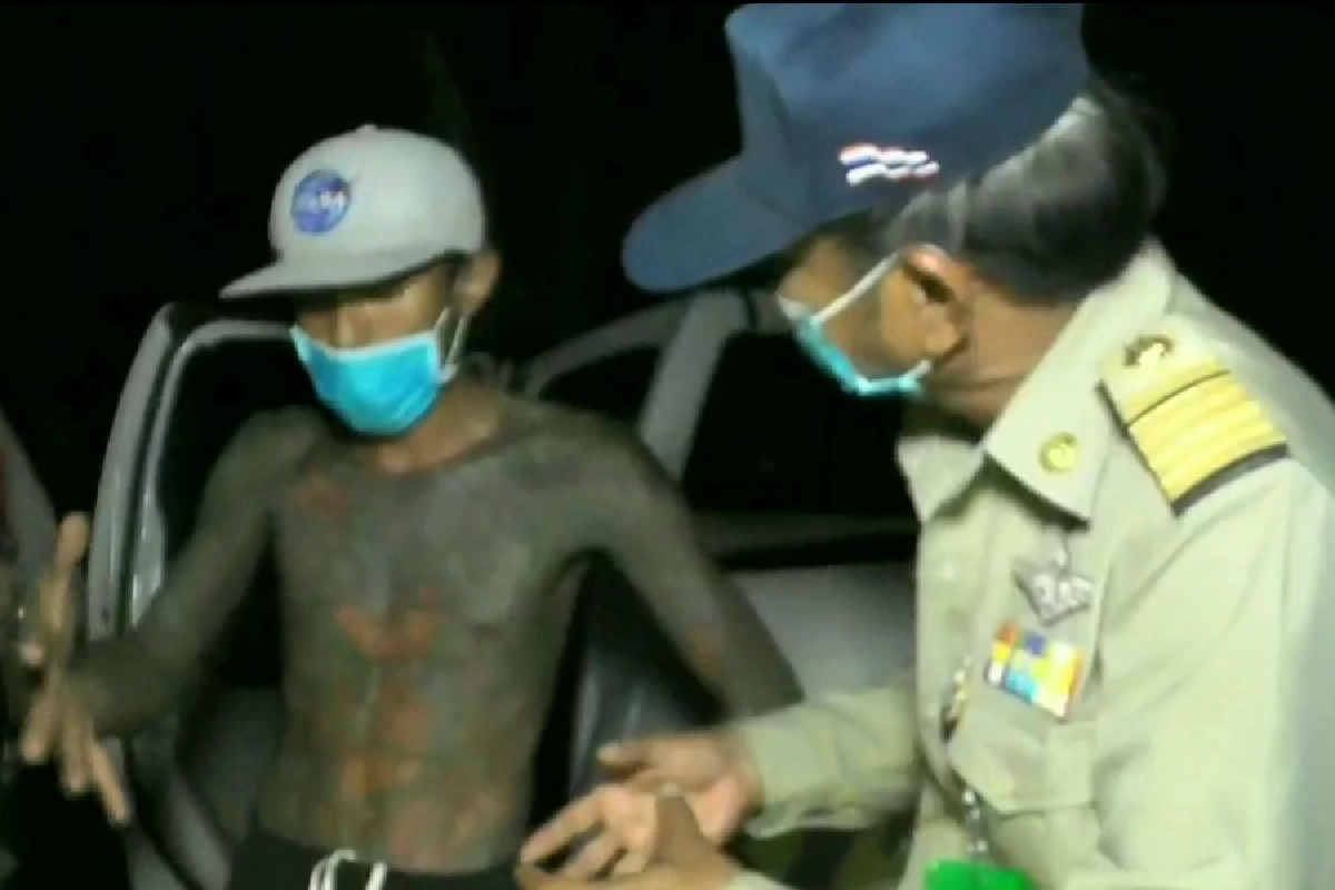 หนุ่มเพี้ยนอยากเข้าคุก จุดกัญชาสูบหน้าด่านคัดครองโควิด