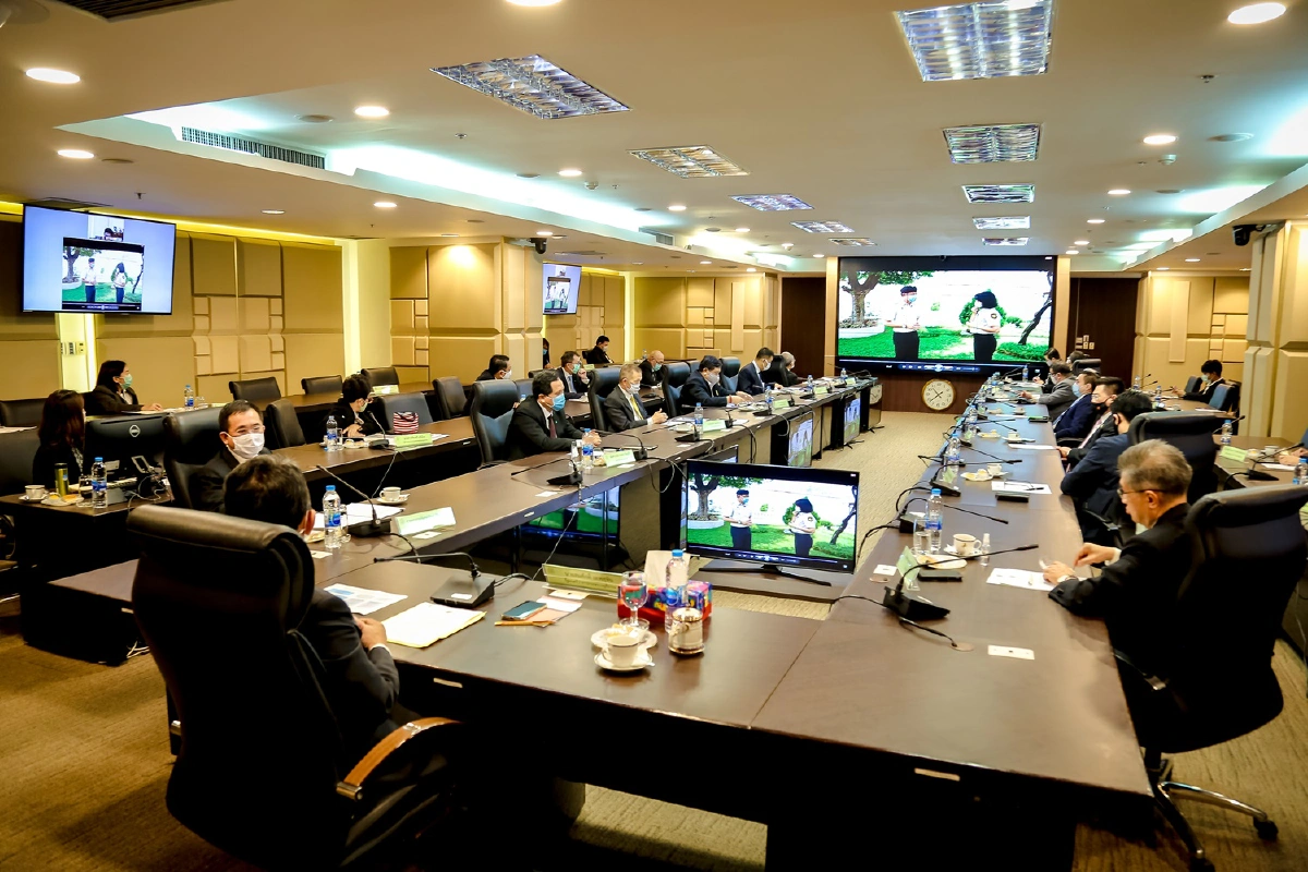 "สมศักดิ์"สั่งหากำไลEMเน้นถูกดีทันสมัยช่วยสังคมกักตัวผู้ติดเชื้อโควิด