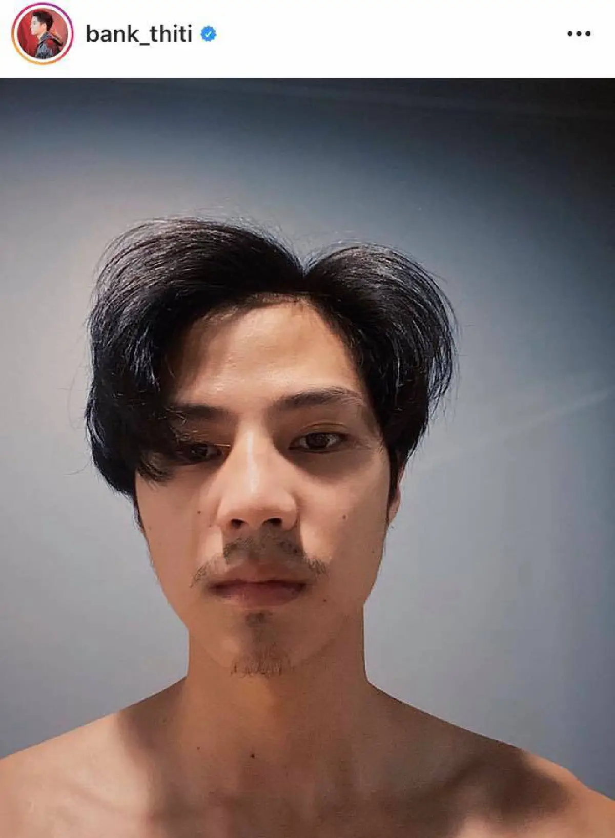 หล่อเท่ไปอีกลุค 15 ภาพดาราหนุ่มซุปตาร์..เก็บตัวอยู่บ้านปล่อยเซอร์ไว้หนวดเครา