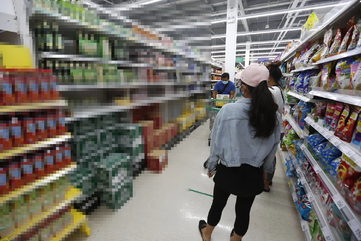 คอแทงแดงแห่ซื้อเครื่องดื่มแอลกอฮอลล์กักตุนหลังมีคำสั่งห้ามขาย 10 วัน