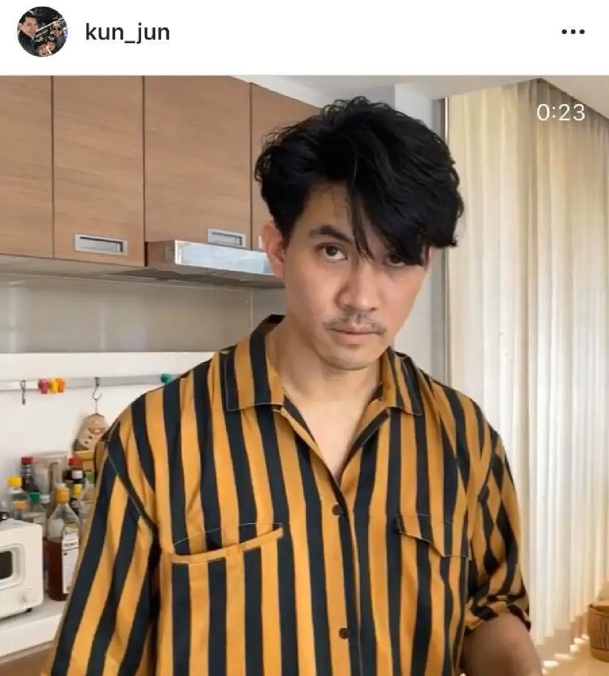 หล่อเท่ไปอีกลุค 15 ภาพดาราหนุ่มซุปตาร์..เก็บตัวอยู่บ้านปล่อยเซอร์ไว้หนวดเครา