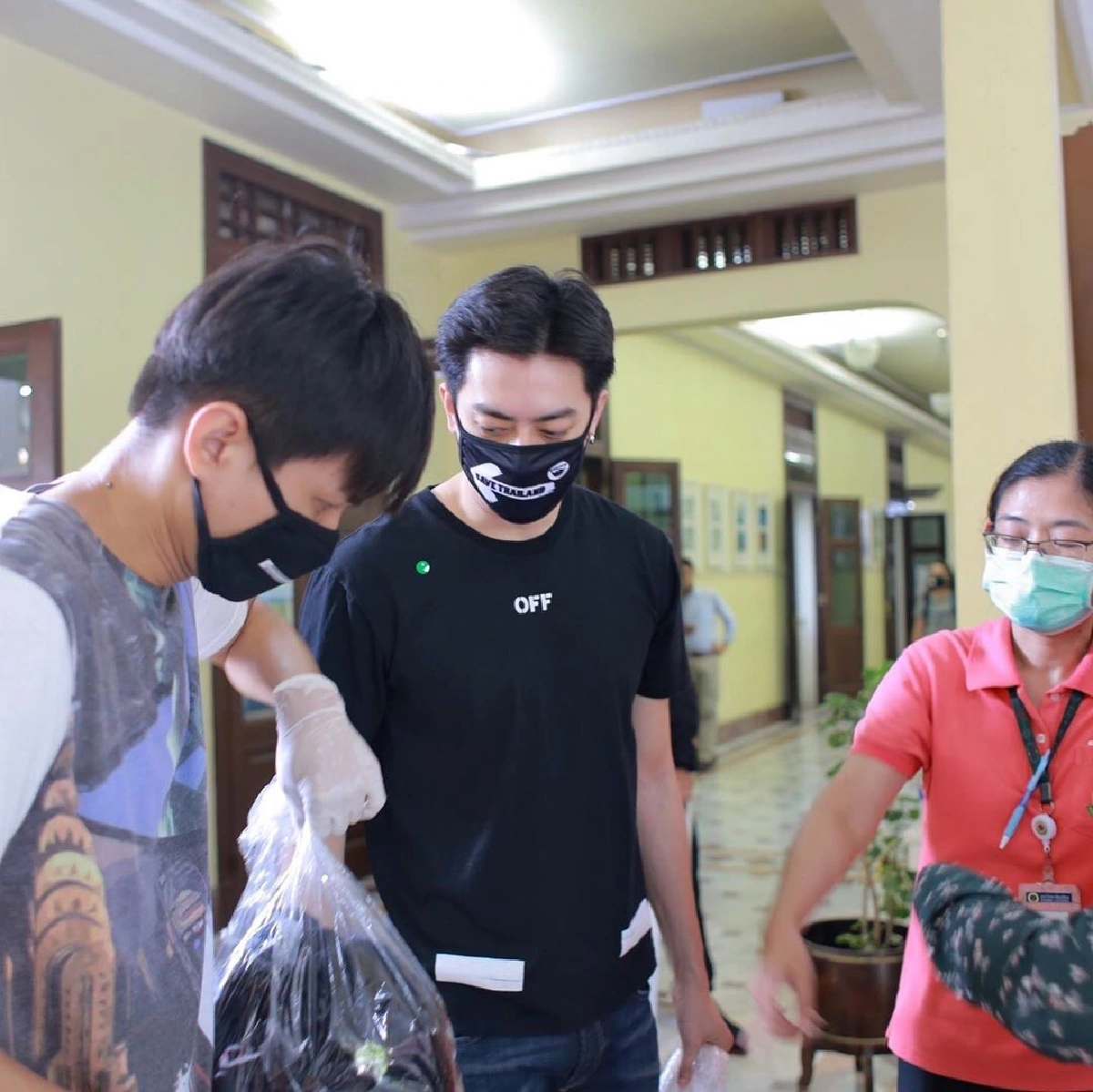 ขอช่วยอีกแรง! ฟิล์ม รัฐภูมิ มอบหน้ากากอนามัย 3,000 ชิ้น ให้กับโรงพยาบาล
