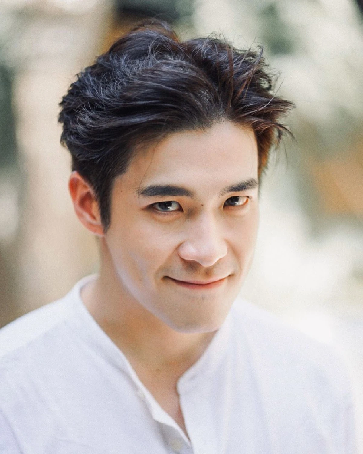 อาเล็ก ธีรเดช ร่วมโชว์ความฟิตสวมเสื้อท่ายากด้วยวิธีแฮนด์สแตนด์ (คลิป)