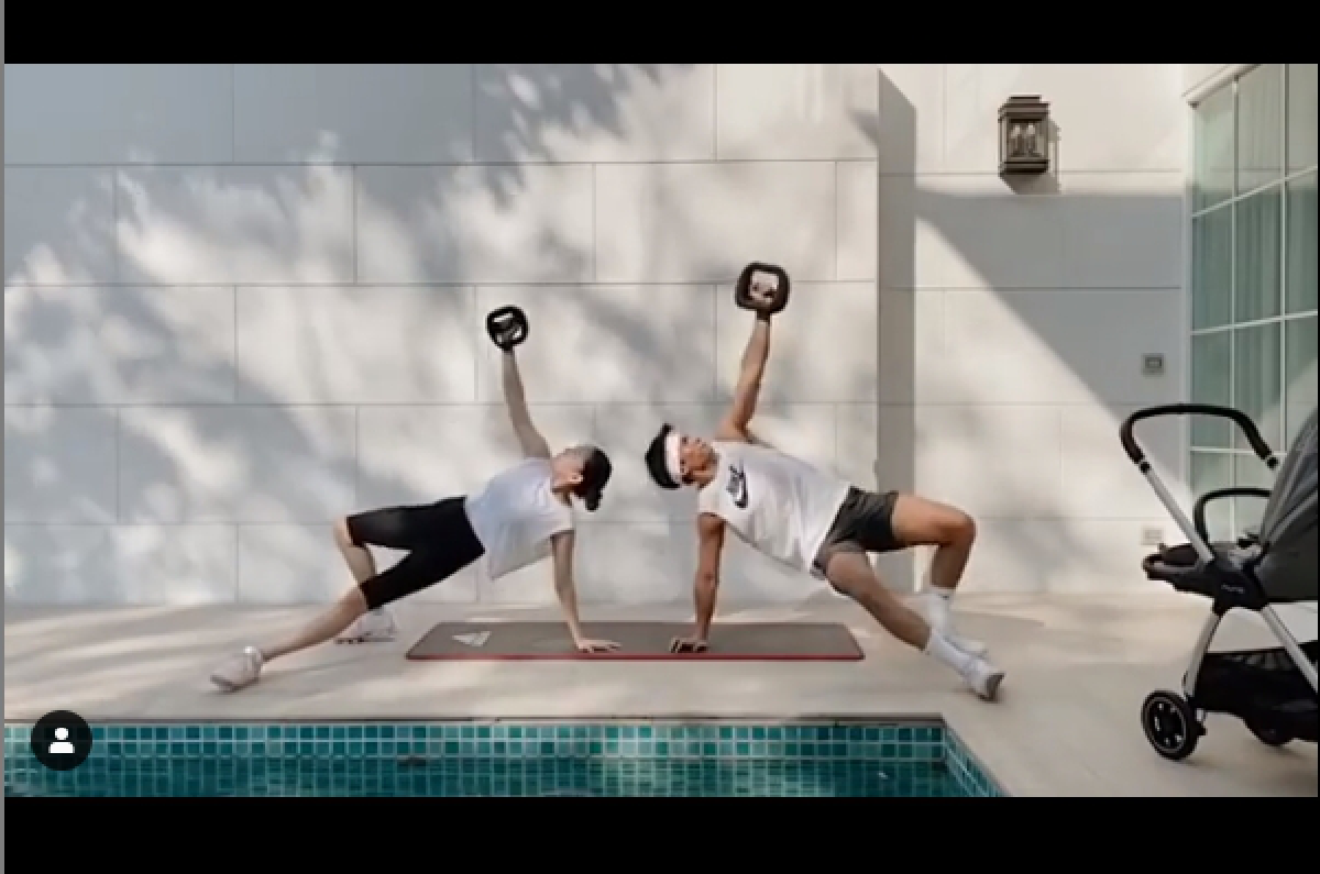 เจนี่-มิกกี้ พากันฟิตหุ่นพร้อม น้องโนล่า อวดความน่ารักยกครอบครัว (คลิป)