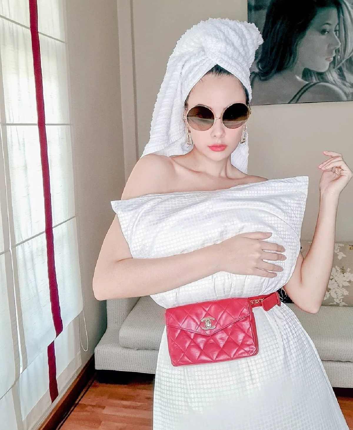 เหล่าซุปตาร์เปลี่ยนหมอนเป็นชุดเดรส ถ่ายภาพสุดแซ่บ #pillowchallenge