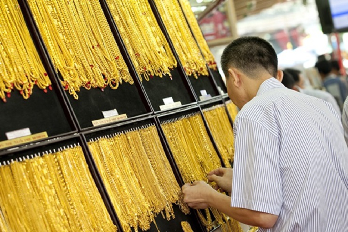 ทองคำ 10 เม.ย. ปรับขึ้น 200 บาท ทองคำ 10 เม.ย. ปรับขึ้น 200 บาท