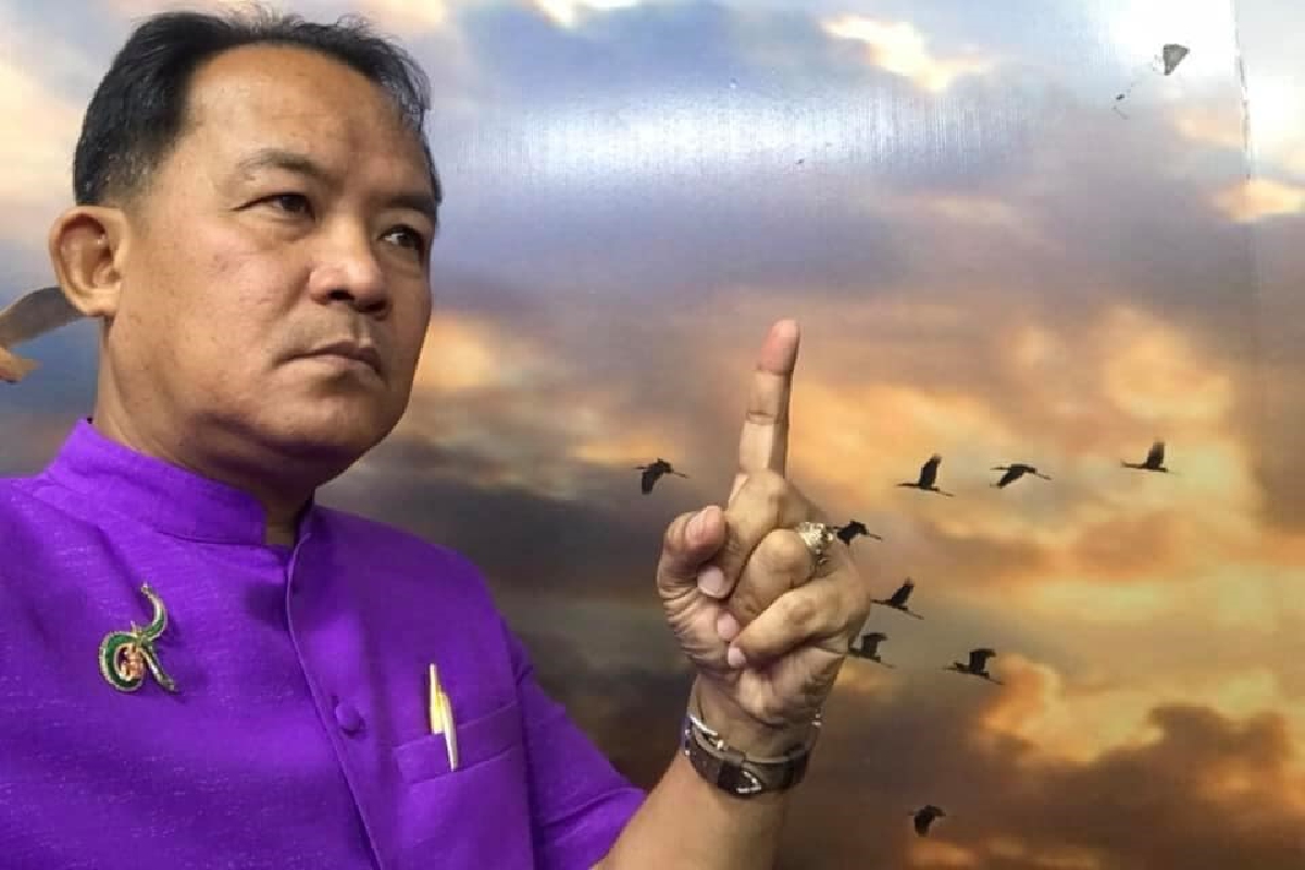 "ศรีสุวรรณ"ค้านซื้อแท็บเล็ตแจกนักเรียนหวั่นซ้ำรอยเดิมล้มเหลวมาแล้ว "ศรีสุวรรณ"ค้านซื้อแท็บเล็ตแจกนักเรียนหวั่นซ้ำรอยเดิมล้มเหลวมาแล้ว