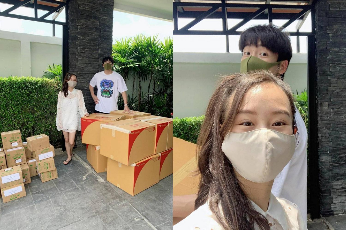 อาเล็ก-เต้ย ลงมือแพ็คของบริจาคชุด PPE ให้ 5 โรงพยาบาลช่วยโควิด-19 อาเล็ก-เต้ย ลงมือแพ็คของบริจาคชุด PPE ให้ 5 โรงพยาบาลช่วยโควิด-19