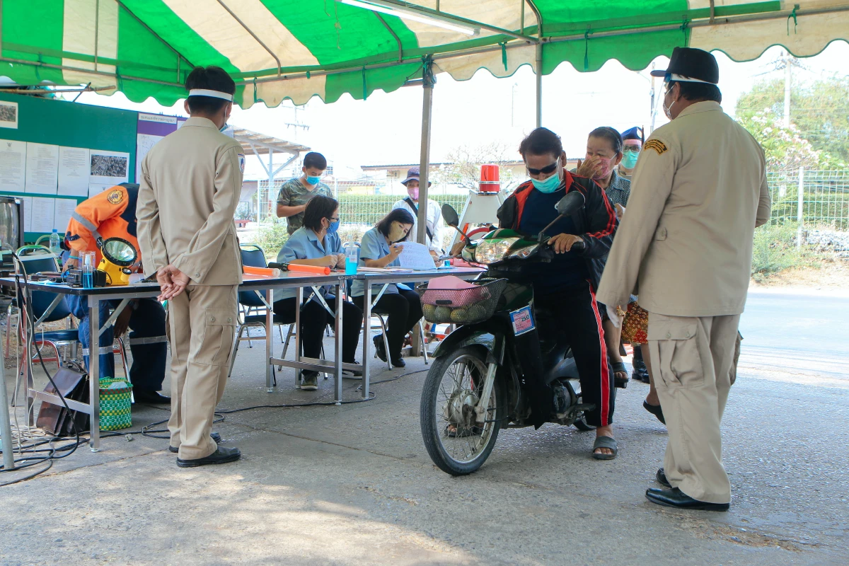 สั่งปิดชุมชนใหญ่ในเทศบาลชุมแสงหลังพบพ่อแม่ลูกติดโควิด 3 รายรวด