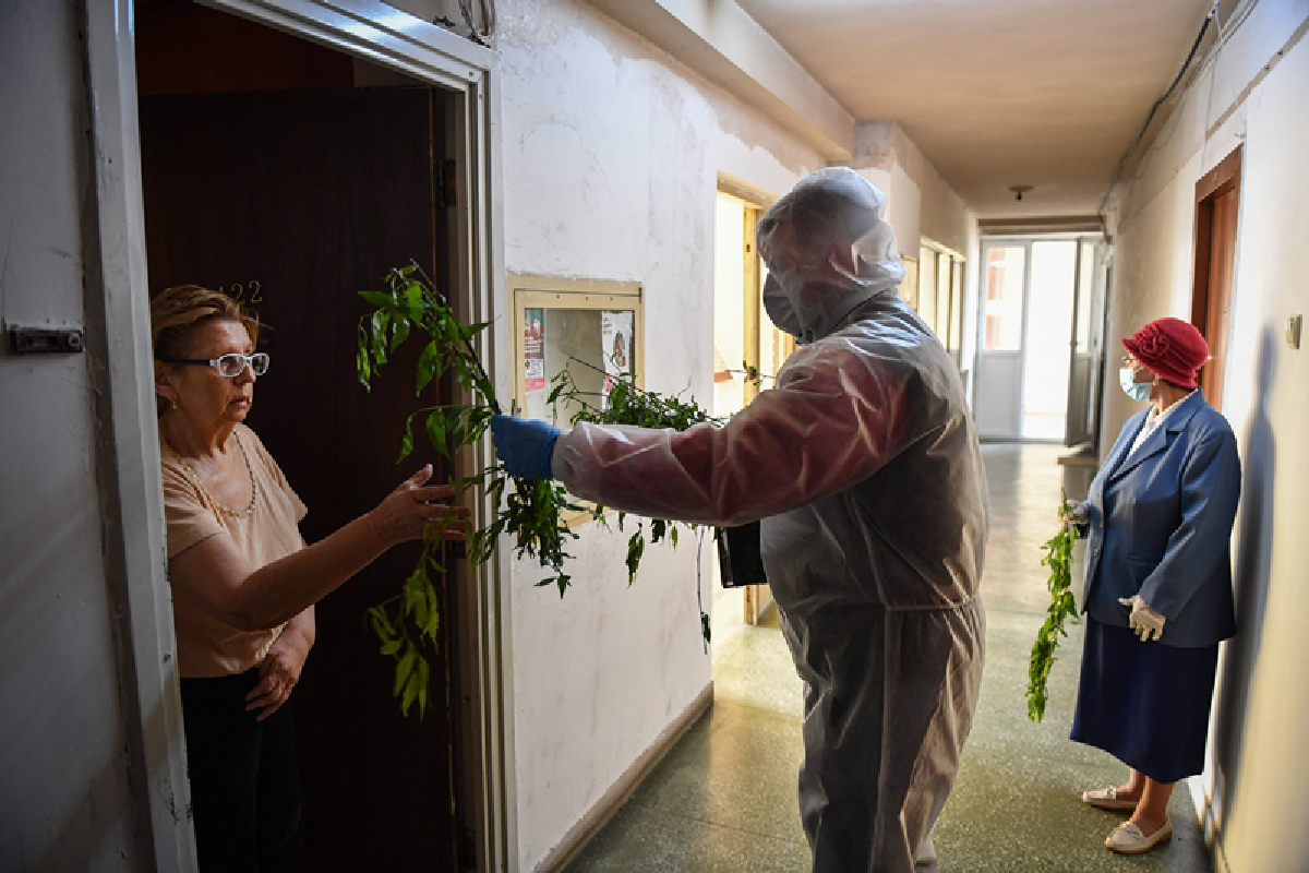 ภาพที่ไม่เคยเห็นมาก่อน ชาวคริสต์ทั่วโลกฉลองเทศกาลอีสเตอร์ยามกักกัน