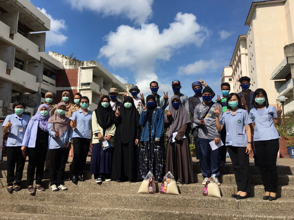 ปัตตานีส่ง 61 นศ.ไทยที่ถูกกักตัวดูอาการโควิด-19 กลับบ้านทุกคนปลอดเชื้อ