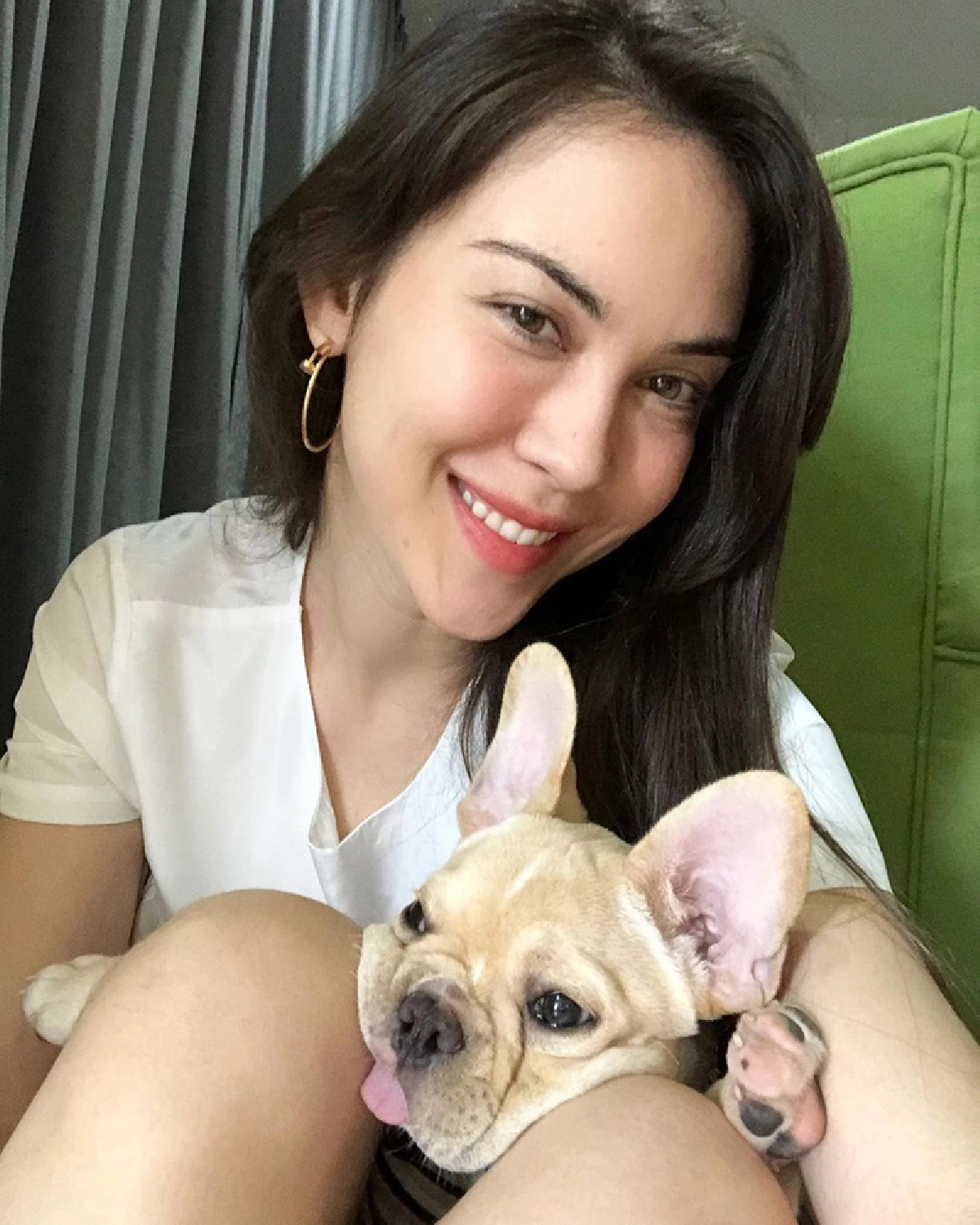 กักตัวกับหวานใจ! “แมท ภีรนีย์” ควง “สงกรานต์” โชว์หวานทำคลิปเต้น