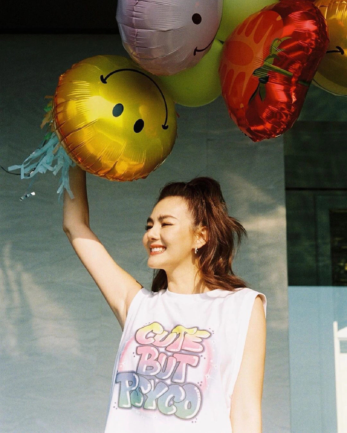 "ดิว อริสรา" โพสต์เศร้า "คนที่ทำให้ยิ้มเขายึดรอยยิ้มคืนไปแล้ว"