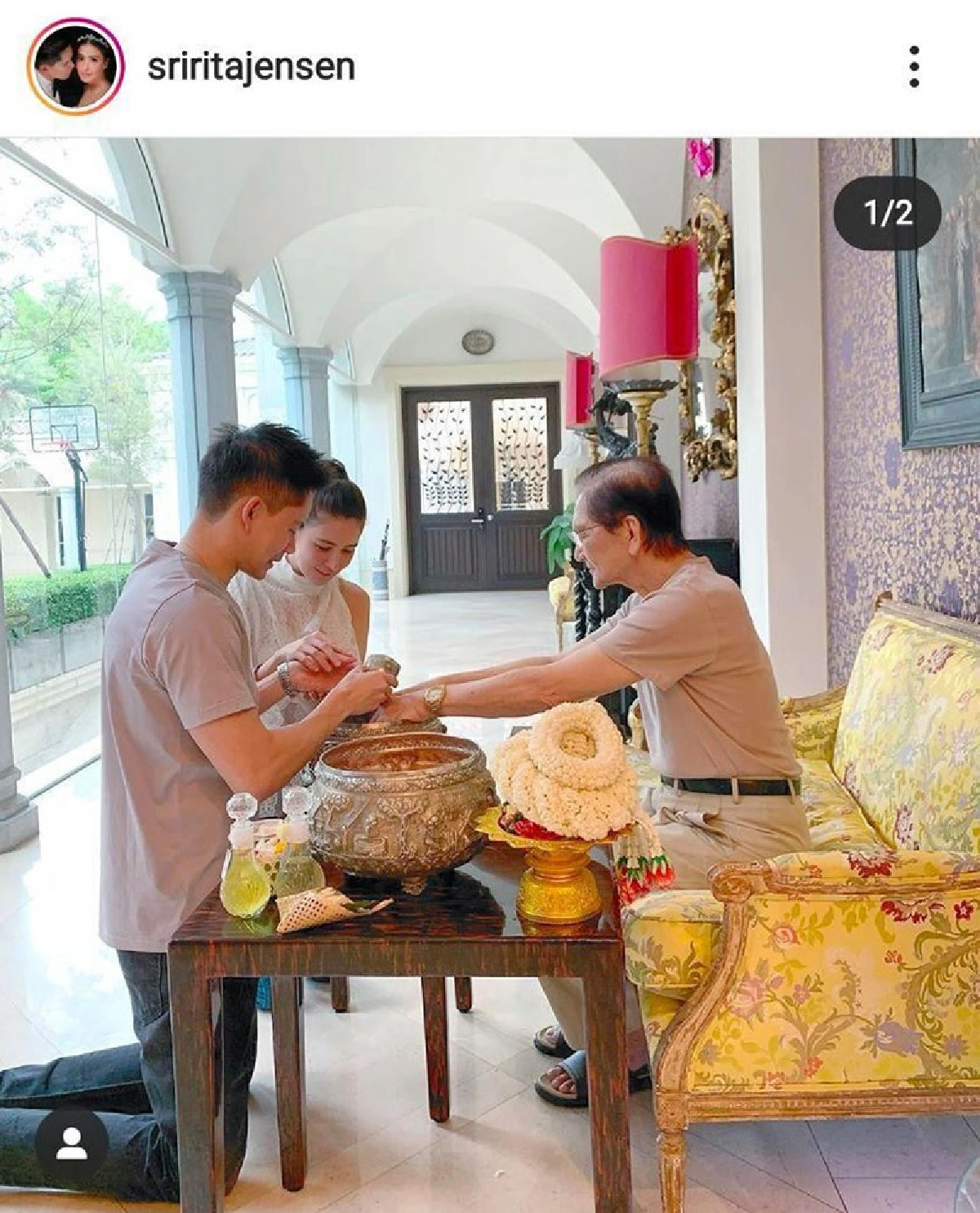 10 ภาพคนดังรดน้ำขอพรผู้ใหญ่ สงกรานต์ปีนี้อยู่บ้านสืบสานประเพณีไทย