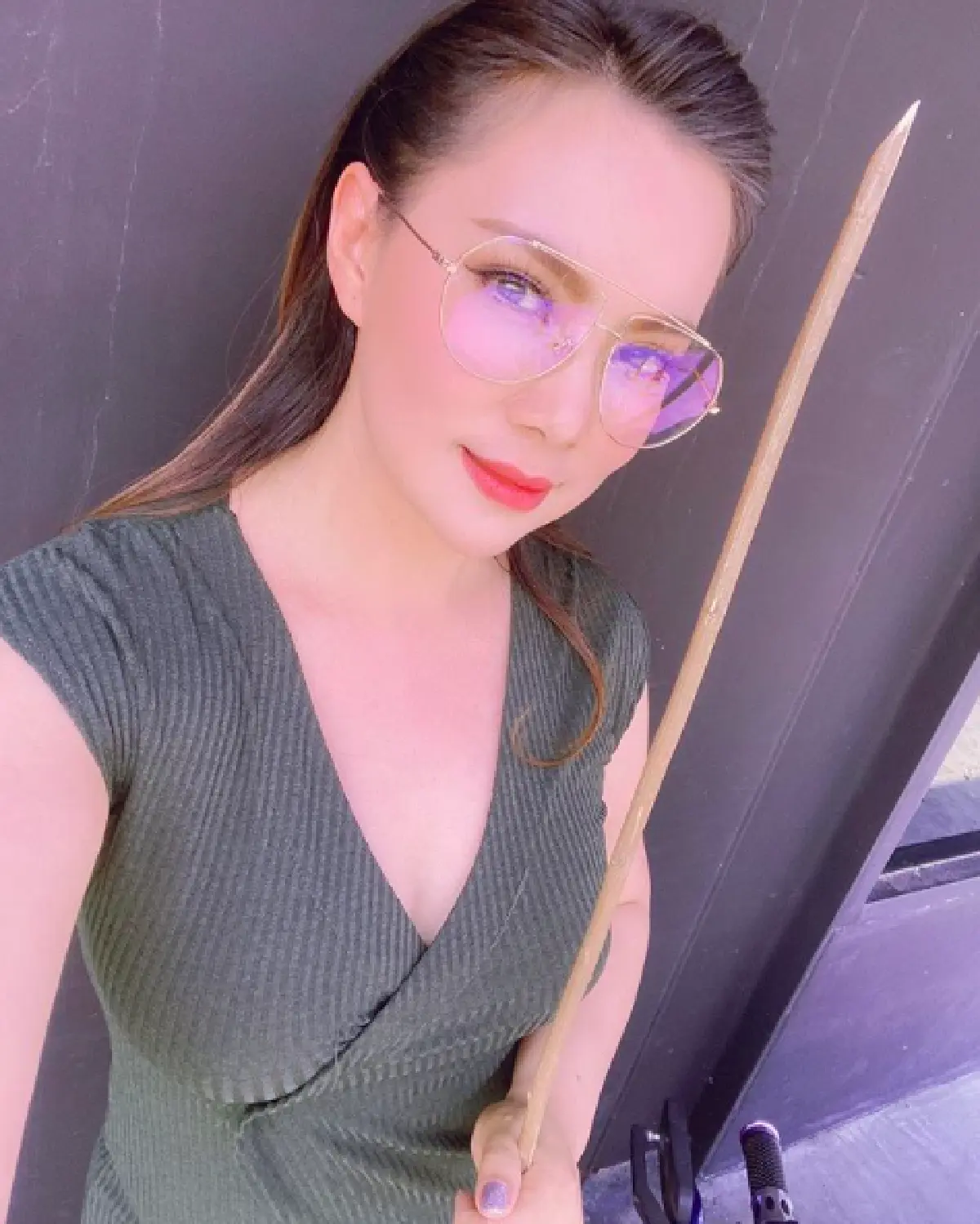 “บุ๋ม ปนัดดา” รดน้ำดำหัวคุณแม่แบบมีระยะห่าง แต่กลับเจอดราม่า "เกินไปไหม?"