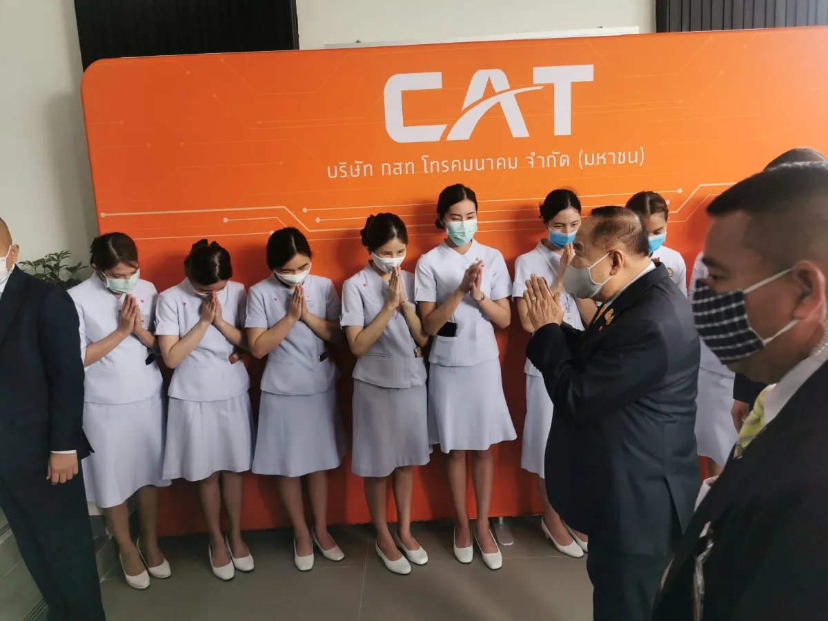 บิ๊กป้อม รุดเยี่ยมให้กำลังใจทีมแพทย์สู้โควิด-ยกย่องความเสียสละ