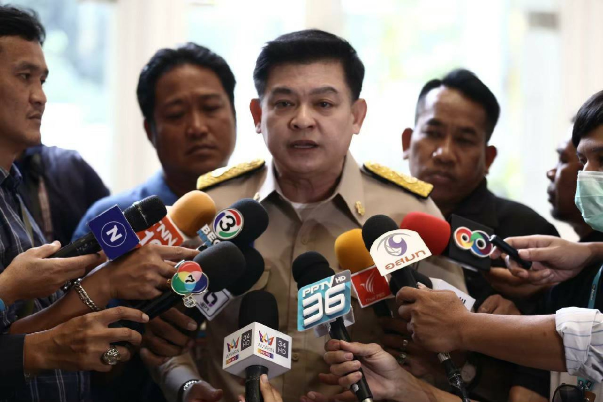 "สิระ"พร้อมผลักดันปรับค่าตอบแทนอสม.เป็น 4 พันต่อเดือน "สิระ"พร้อมผลักดันปรับค่าตอบแทนอสม.เป็น 4 พันต่อเดือน