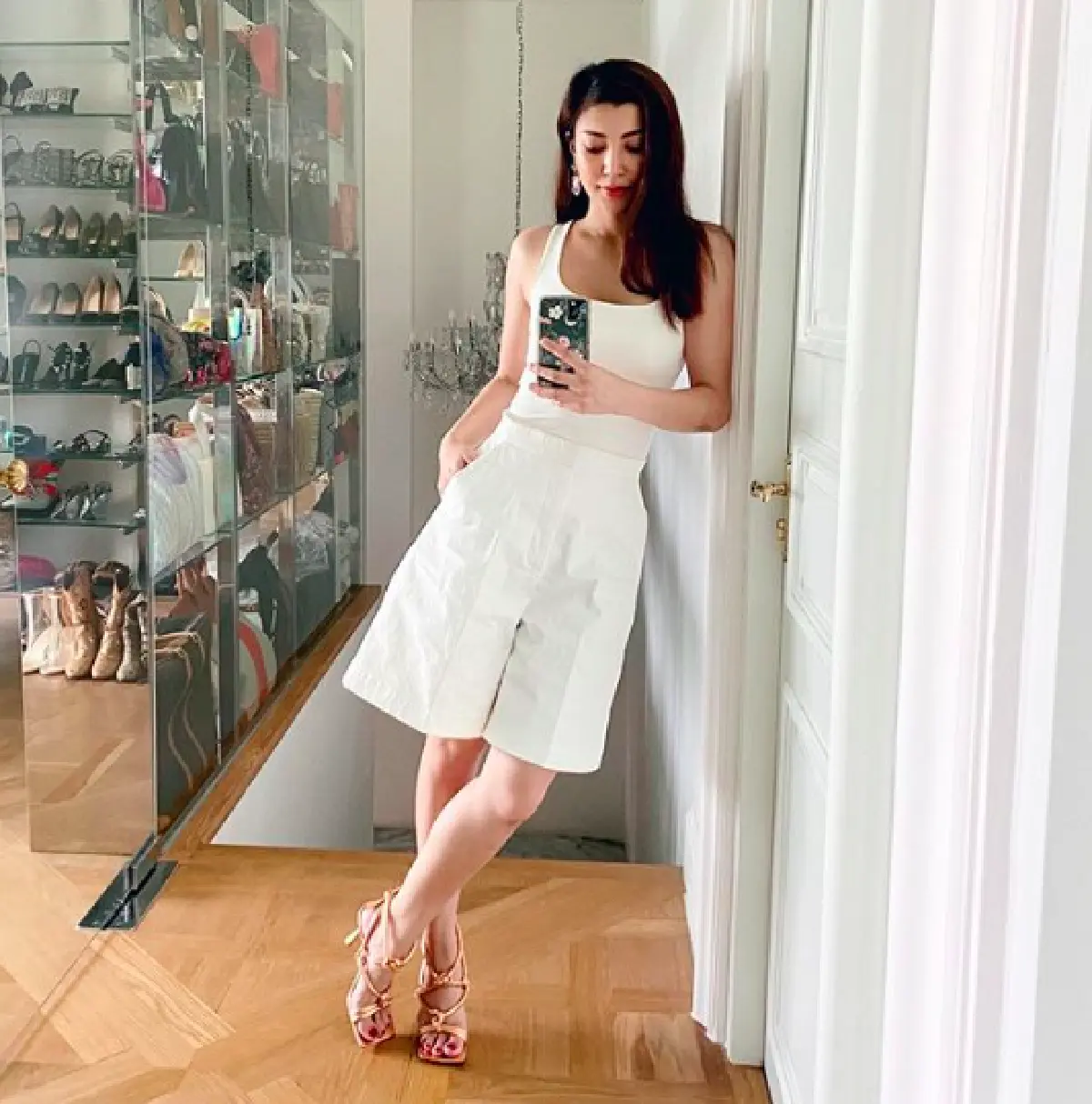 เซ็กซี่รับสงกรานต์ "ไอซ์-เอมมี่-แซมมี่" แท็กทีมลงสระว่ายน้ำ