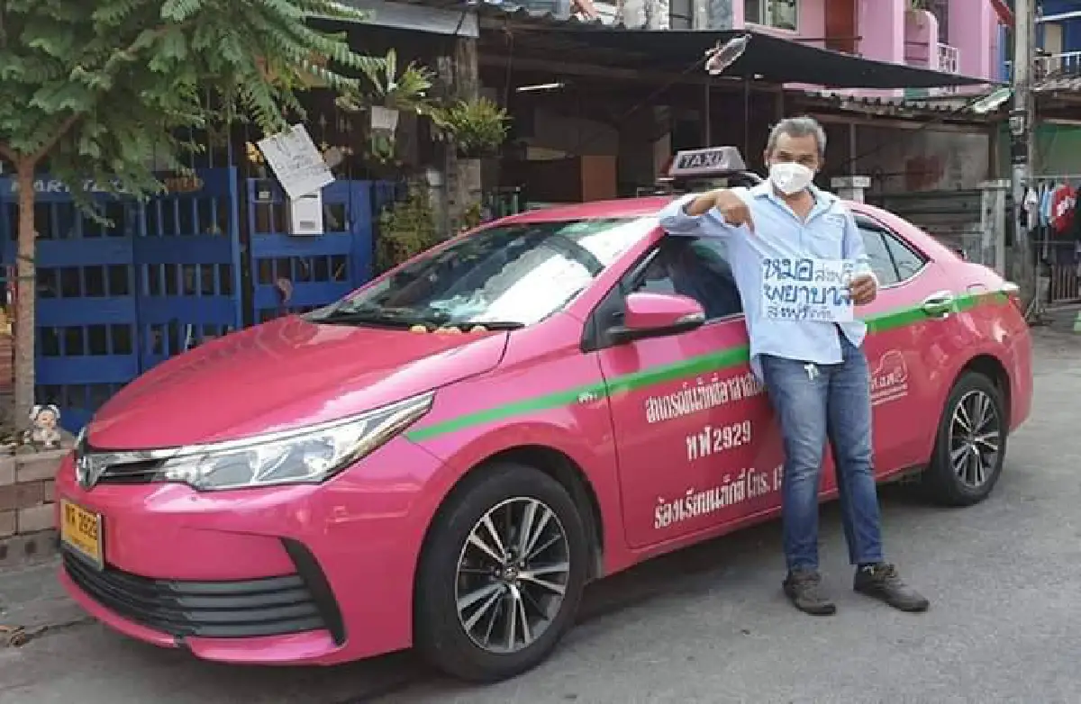 คนไม่รู้ แต่ฟ้ารู้ “ประเจิด สังข์เจริญ” ยอดแท็กซี่รับส่งฟรีนักรบชุดกาวน์