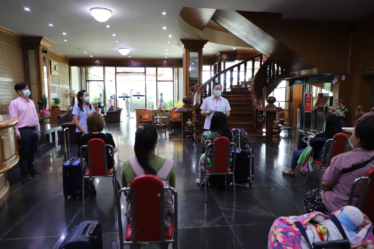 ปทุมธานีส่ง 8 รายกลับบ้านหลังครบกำหนดกักตัว 14 วัน