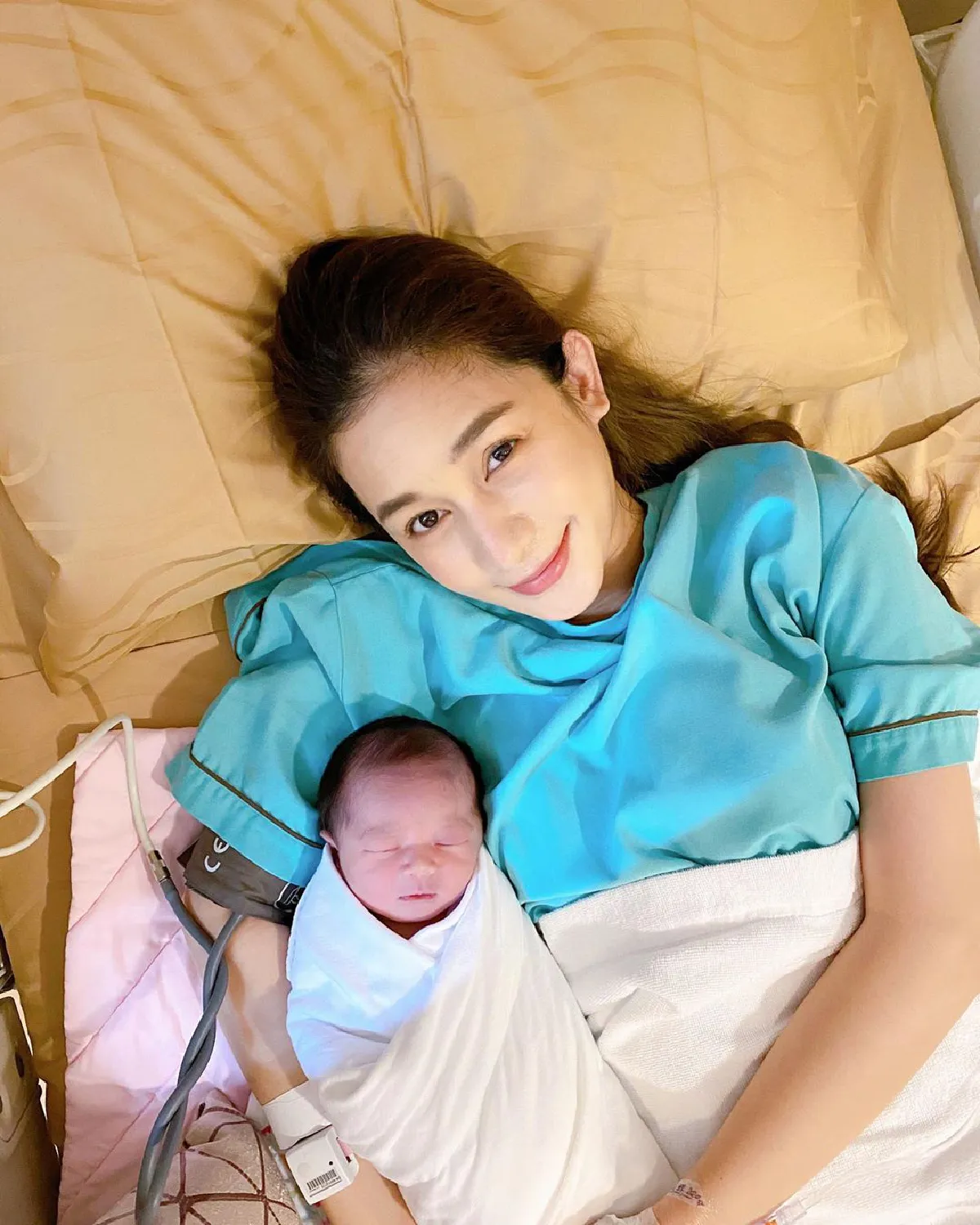 “เนย โชติกา” กับภาพล่าสุดหลังคลอด ผอมลงเร็วมากจนตกใจ