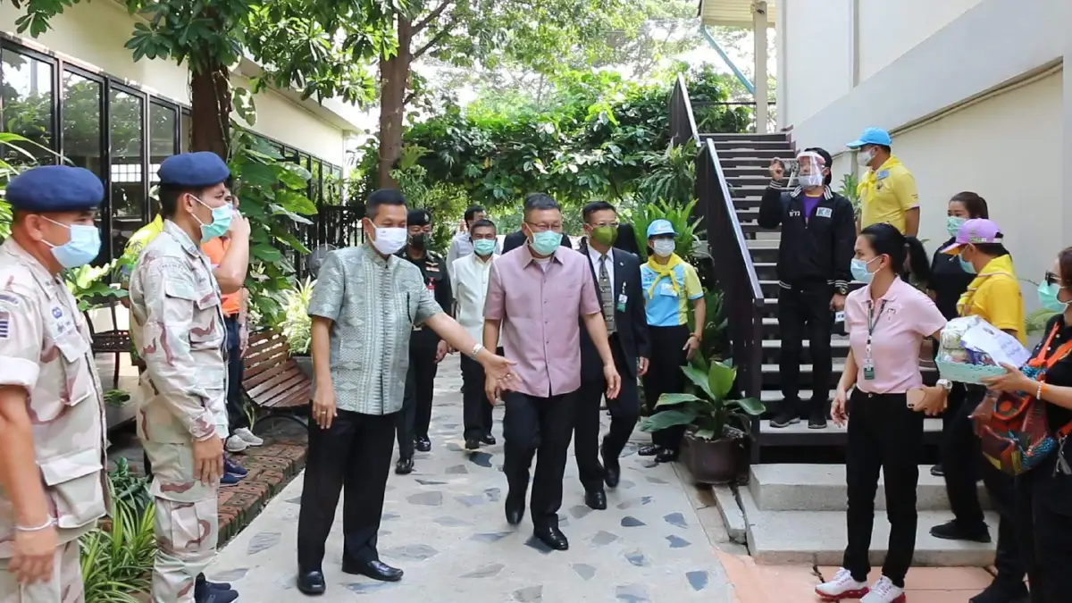 น่าตกใจ!ขอนแก่นสั่งกักตัวบุคลากรทางการแพทย์เกือบร้อย