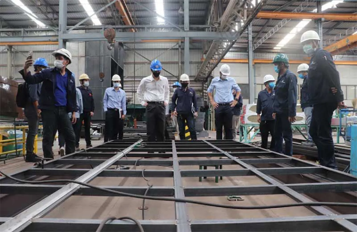 "ธนาธร"ซุ่มผลิตอุปกรณ์การแพทย์แจกรพ.สู้โควิด-19