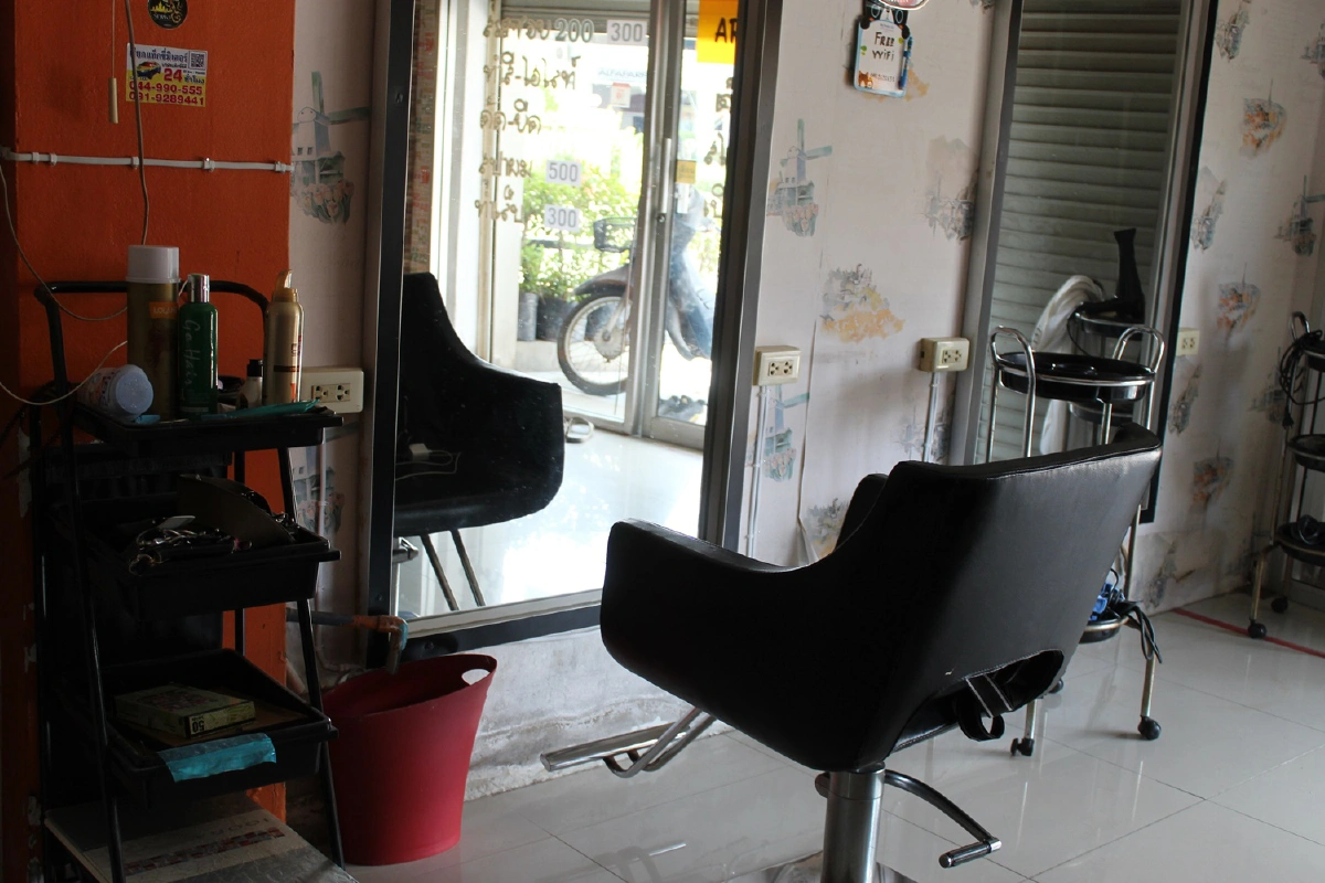 ร้านเสริมสวย-ตัดผมเลิกหวังเงิน5พันสู้โควิด-19 ระบบคัดกรองไม่ตรงความจริง