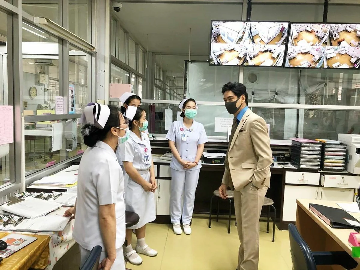 จ๊ะจ๋า-จิ๊บ บริจาคชุด PPE พร้อมให้กำลังใจทีมแพทย์ที่ไม่ได้กลับบ้านมาเดือนกว่า