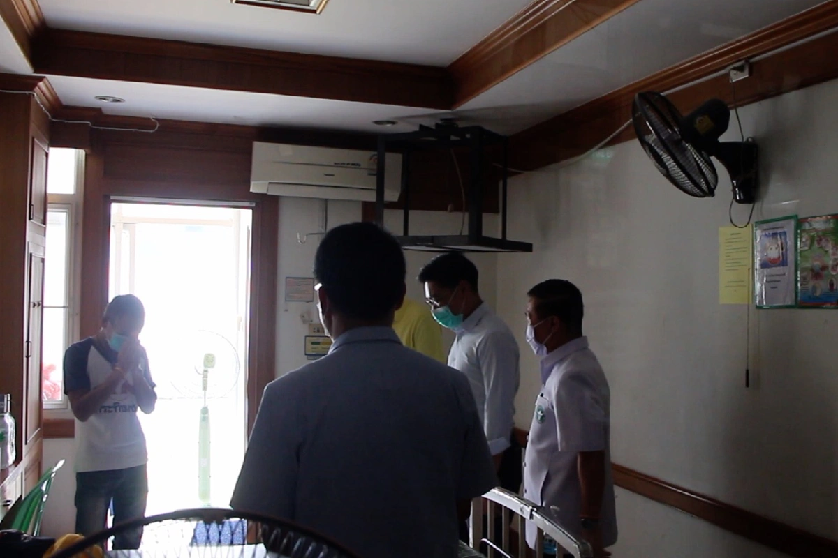 ผู้ป่วยโควิด-19รายแรกกาฬสินธุ์รักษาหายแล้ว ผู้ว่าฯไปส่งเองถึงบ้าน