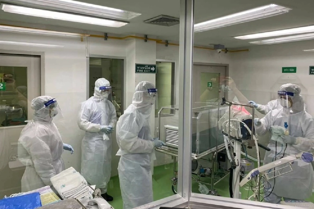 ร.พ.ขอนแก่นเจ๋ง!สร้างเปลนอนขนย้ายผู้ป่วยโควิดใช้งบถูกกว่าต่างประเทศ