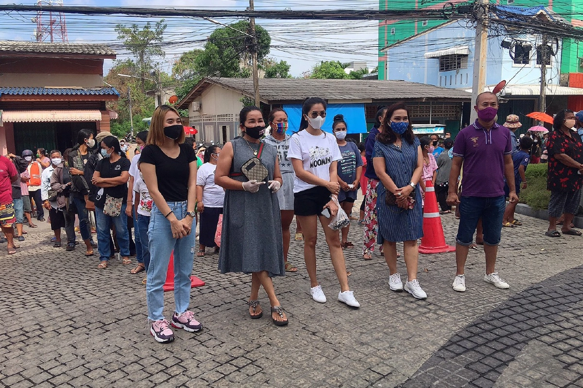 เจ้าของโรงแรมในอ.หาดใหญ่ทำอาหารแจกฟรีทุกเสาร์สู้โควิด-19