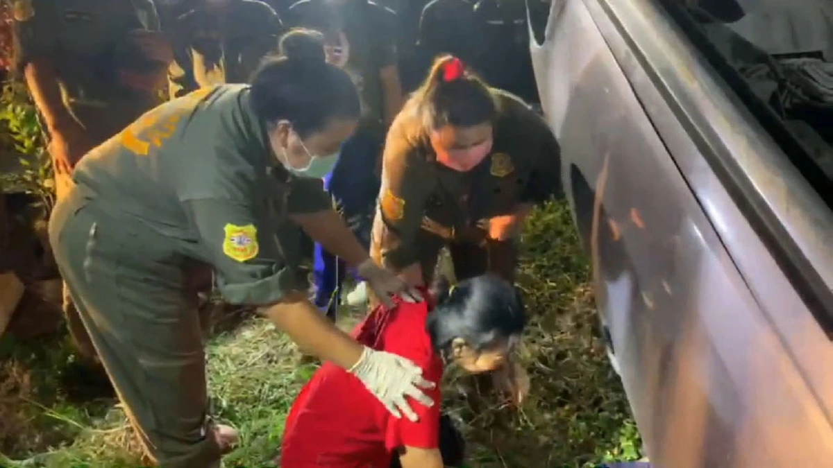 เซลล์แมนซิ่งเก่งกลับบ้านให้ทันเคอร์ฟิวรถคว่ำดับอนาถ