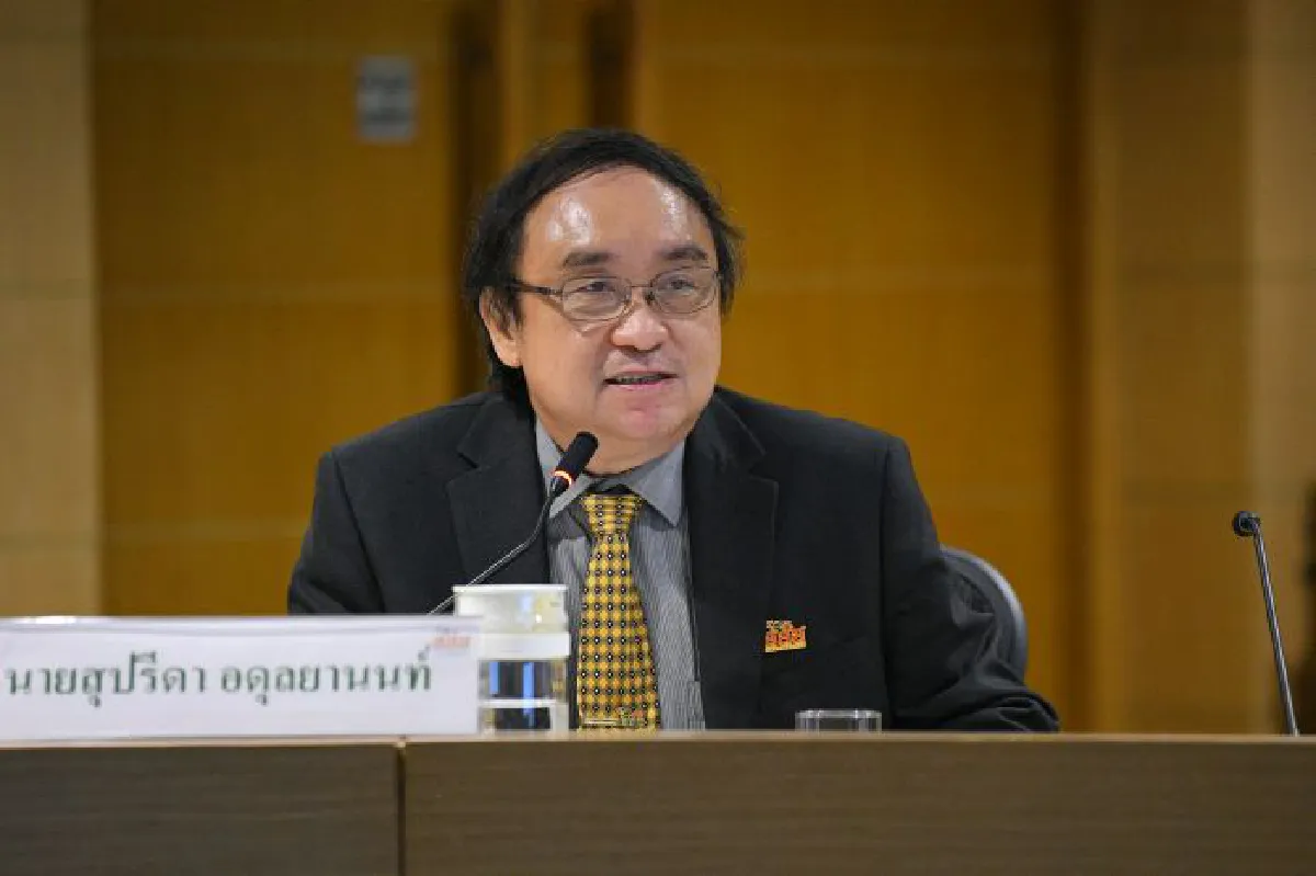 "อนุทิน"มอบชุดเครื่องมือสู้โควิดให้ 10 จังหวัดนำร่อง