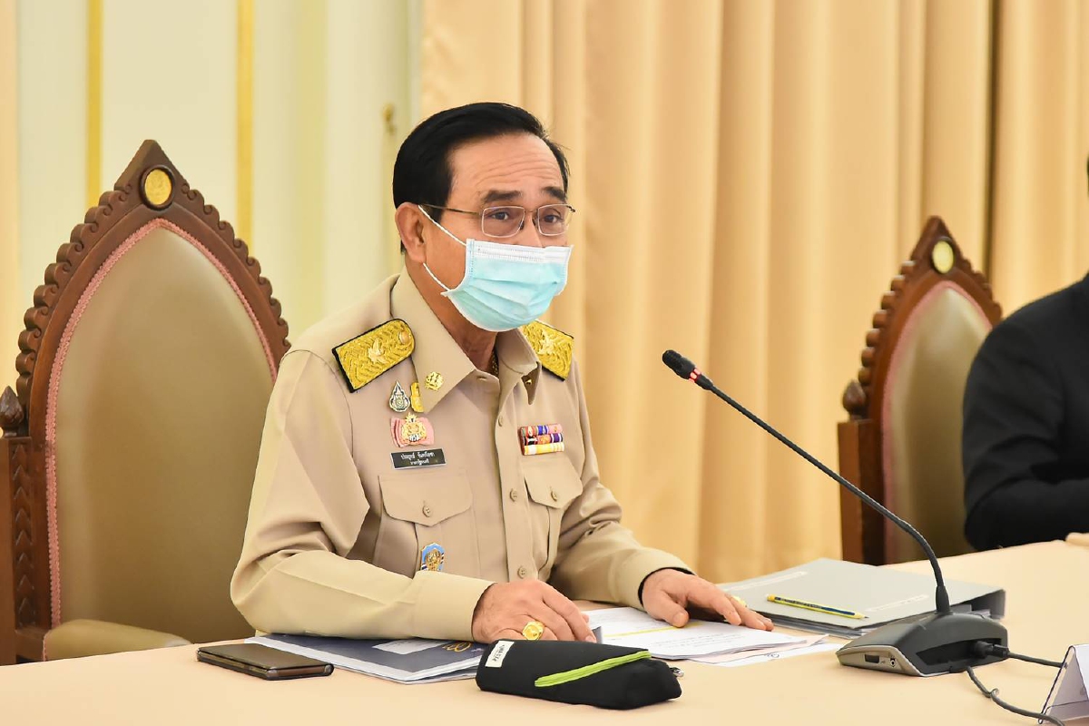 นายกฯถกศบค. จับตาผ่อนคลายบางมาตรการตามพรก.ฉุกเฉิน นายกฯถกศบค. จับตาผ่อนคลายบางมาตรการตามพรก.ฉุกเฉิน