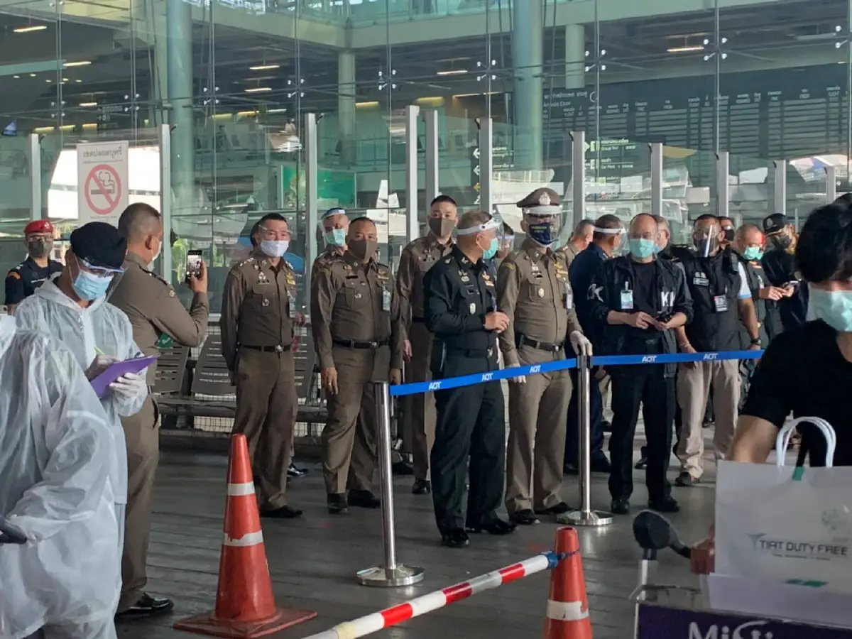 "บิ๊กอู๊ด"ตรวจตม.สนามบินรับคนไทยกลับจากต่างประเทศ