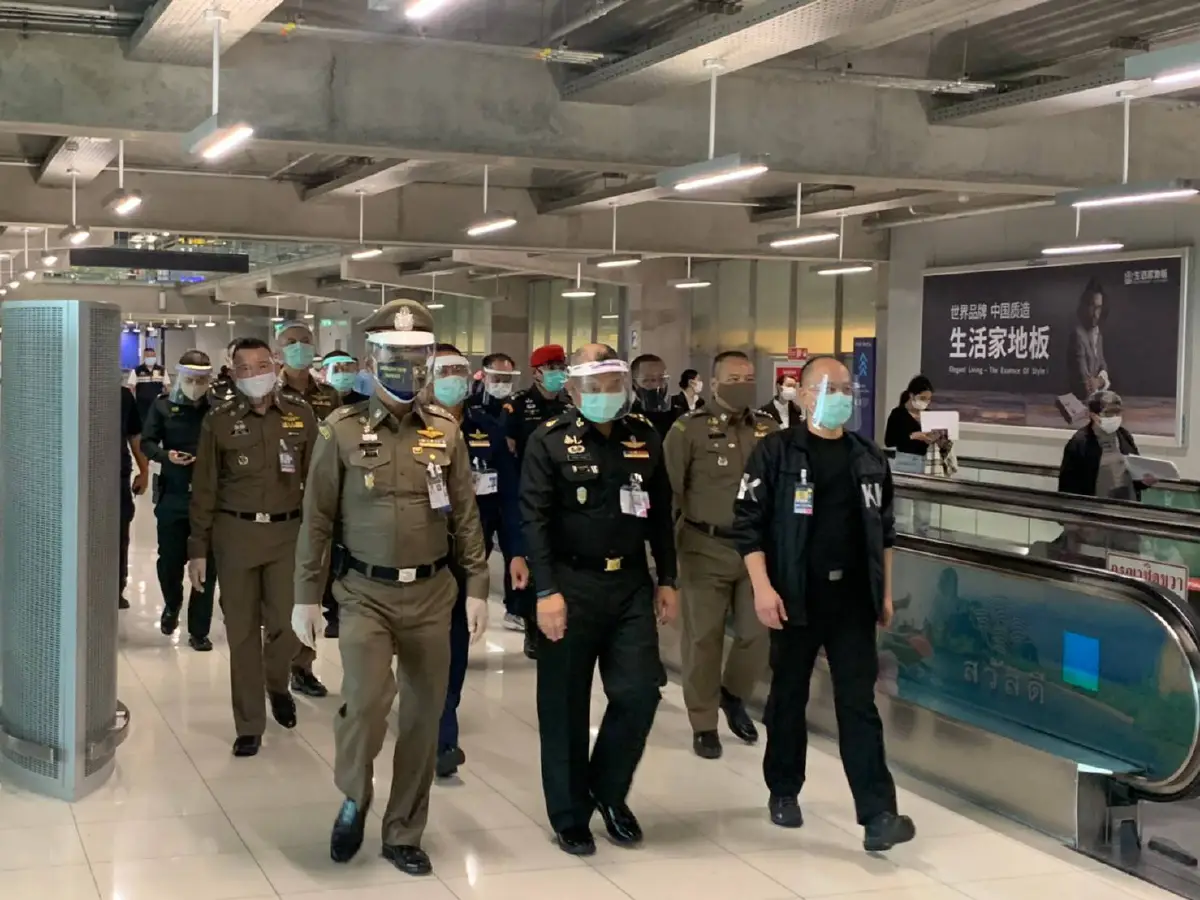 "บิ๊กอู๊ด"ตรวจตม.สนามบินรับคนไทยกลับจากต่างประเทศ