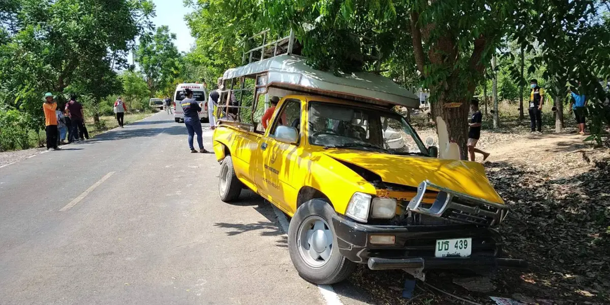 หลวงพ่อซิ่งเก๋งชนยับคนงานตีเส้นถนนขาขาดตายสยองคาที่