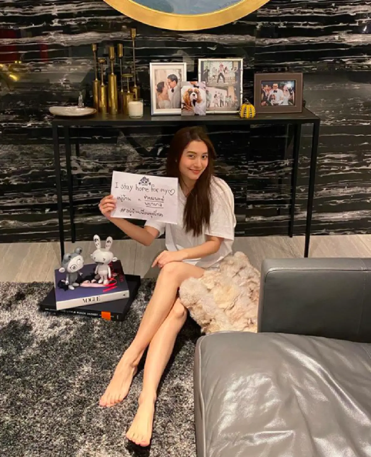 "มิว นิษฐา" ยังคงสดใสน่ารักในช่วงเก็บตัวอยู่บ้าน 