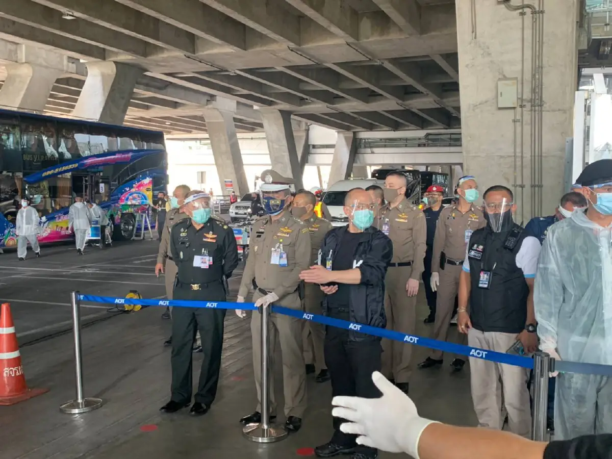 "บิ๊กอู๊ด"ตรวจตม.สนามบินรับคนไทยกลับจากต่างประเทศ