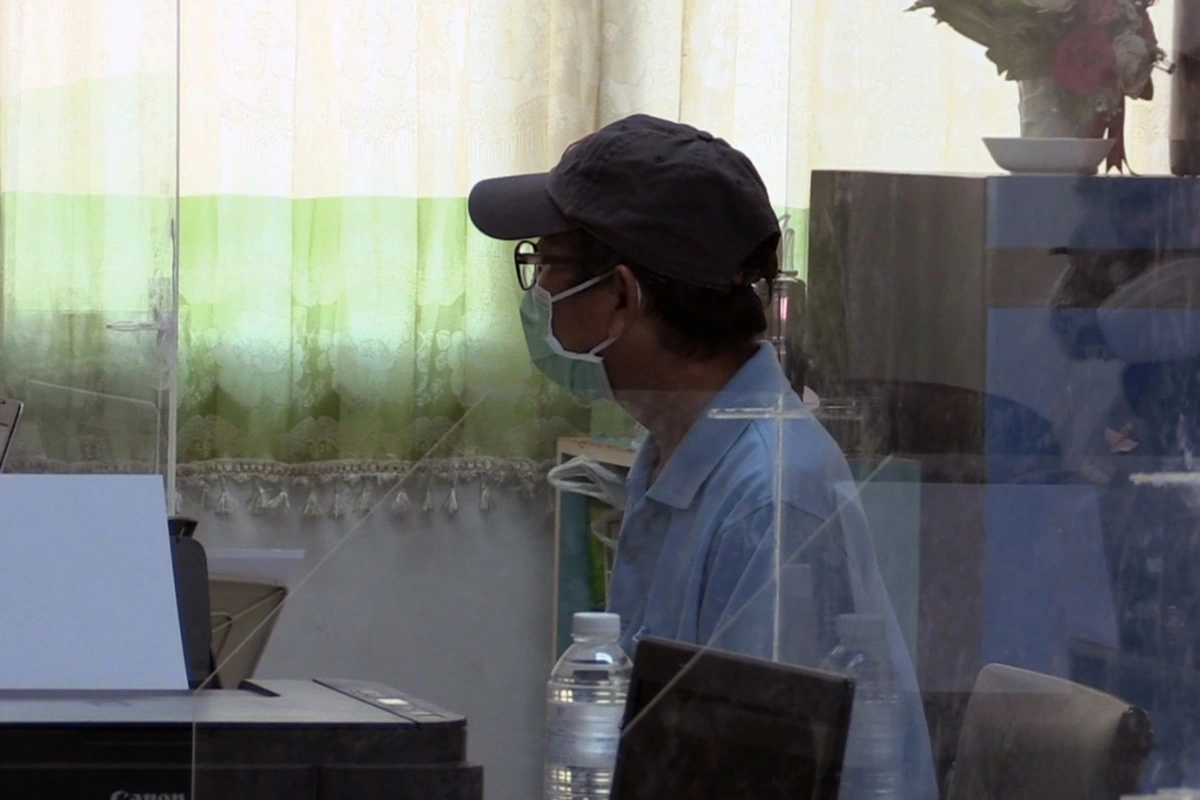 ผอ.คลิปฉาวลวนลามนร.หญิงโผล่มอบตัวปฎิเสธข้อกล่าวหา